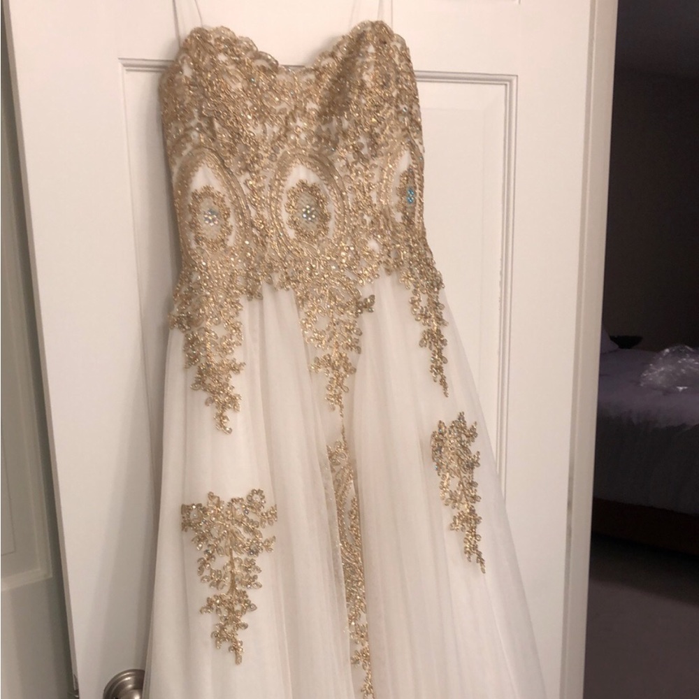 Gorgeous prom dress